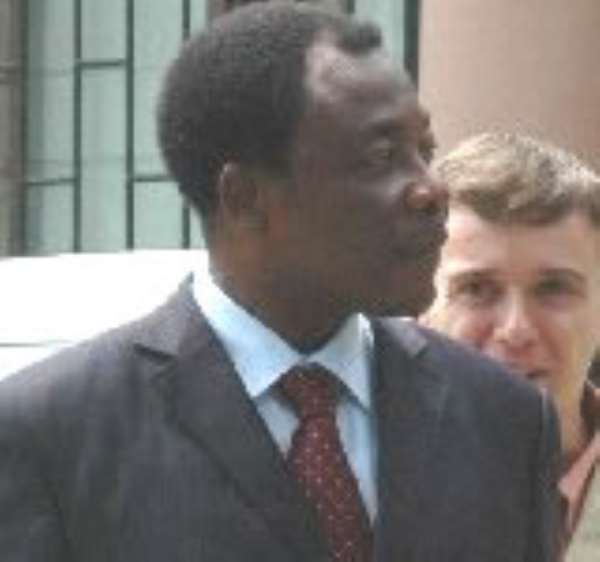 Hot chase for cocaine vessel